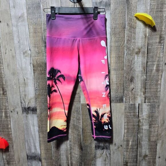 5/$25 Orange Theory Fitness Leggings Sunset Paradise Capri Mid Rise Pink Womens - Picture 1 of 5